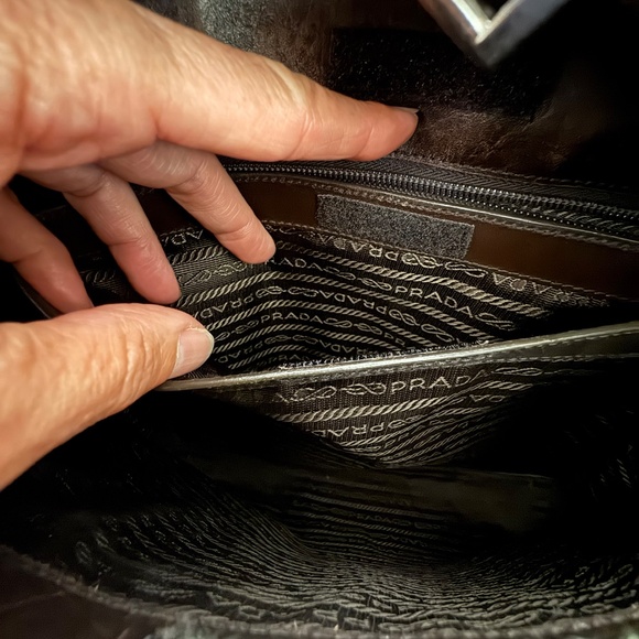 Authentic Prada Crocodile Burgundy Shoulder Bag, in Perfect Condition - Picture 8 of 13